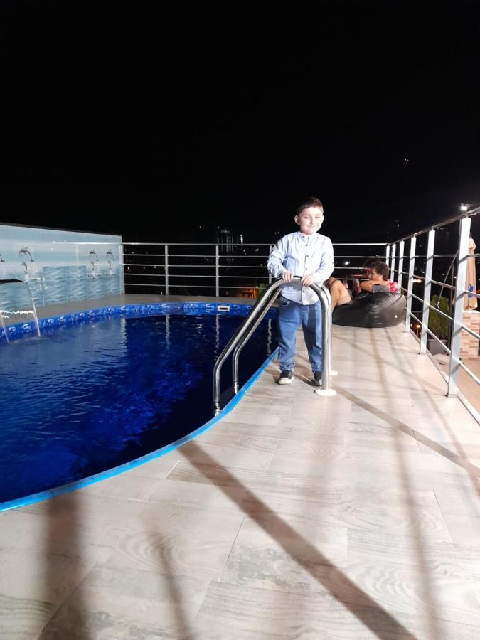 Hotel Wave Batumi Exterior foto